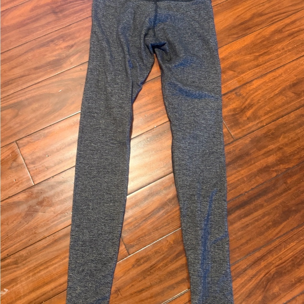 Lululemon Athletica Charcoal Leggings - Picture 4 of 4